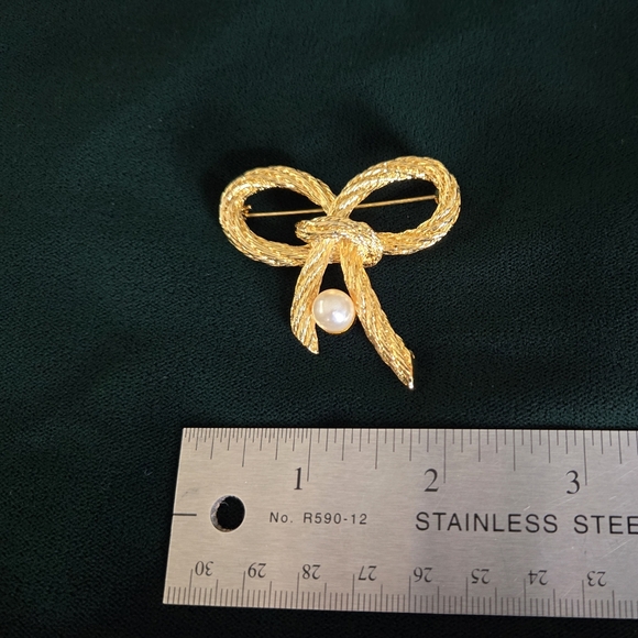 Vintage Brooches - Picture 4 of 7